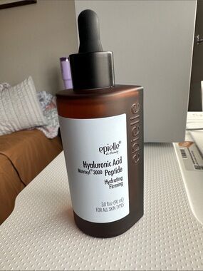 epielle Hyaluronic Acid Peptide Serum – Hydrating & Firming (Brown)